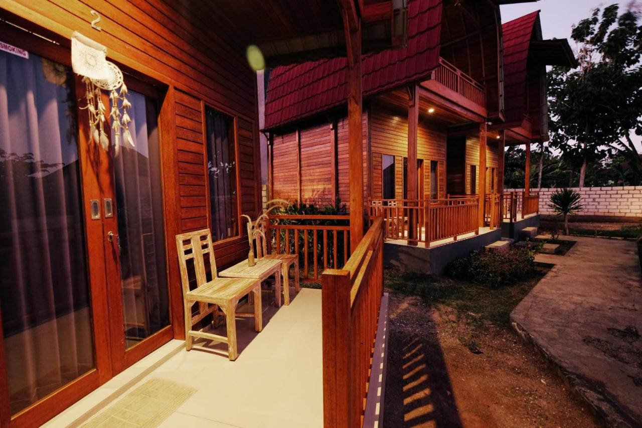 Adara Beach Huts Batununggul Экстерьер фото