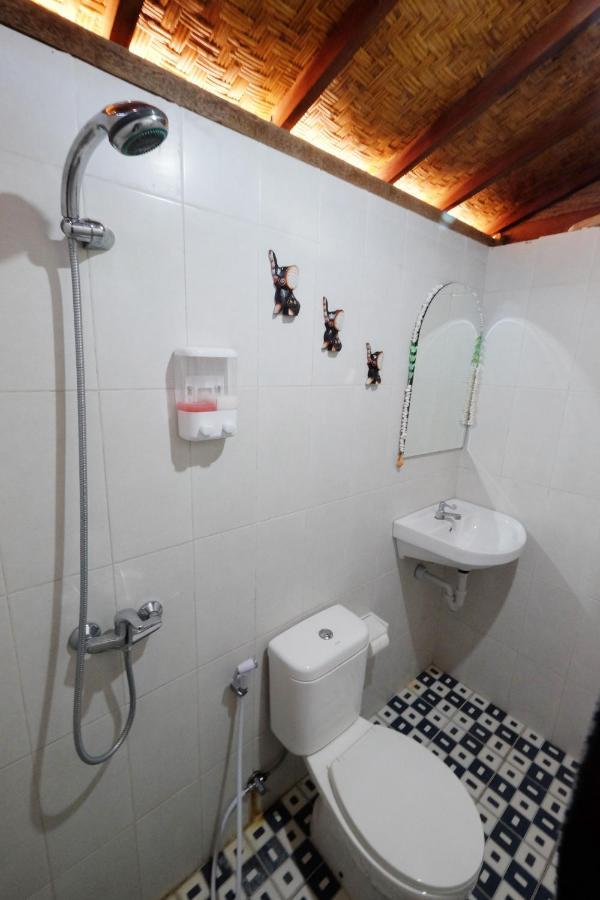 Adara Beach Huts Batununggul Экстерьер фото