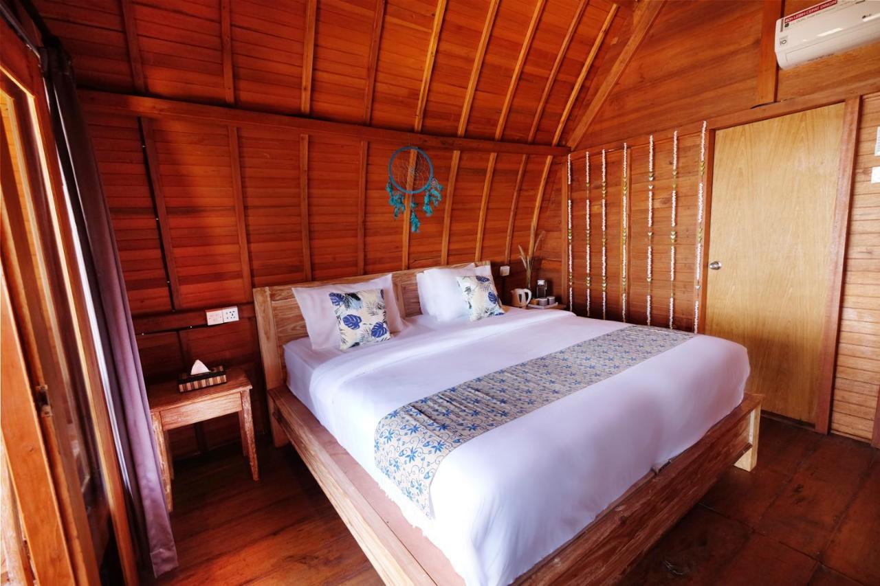 Adara Beach Huts Batununggul Экстерьер фото