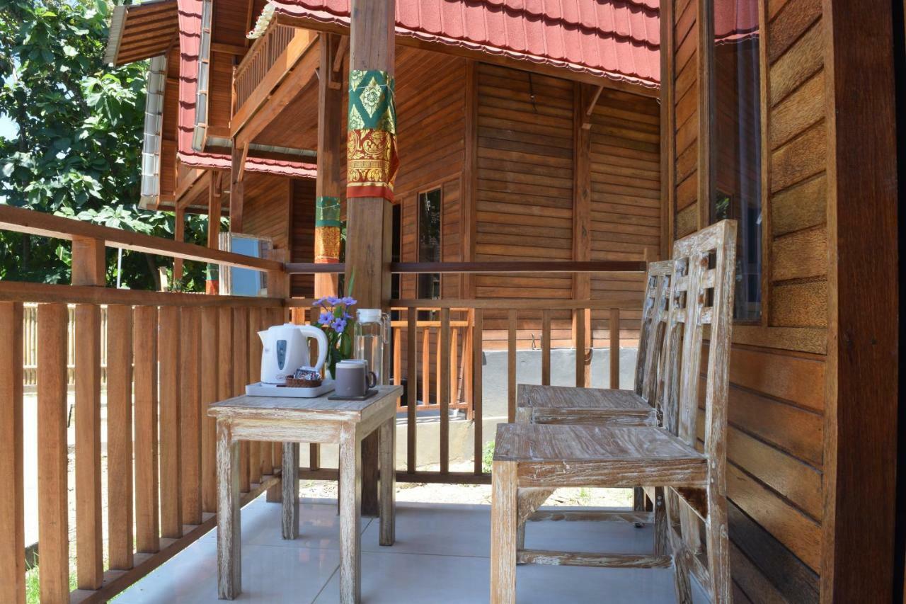 Adara Beach Huts Batununggul Экстерьер фото